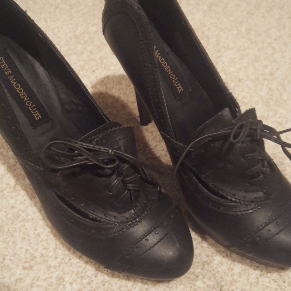 Worn maybe twice heel